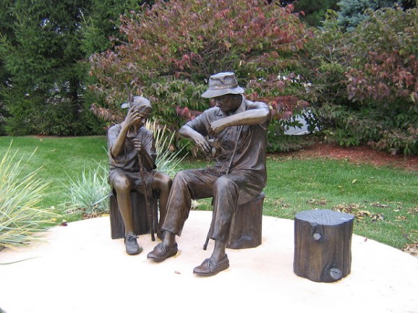 Памятник рыбакам в городе Ludington, штат Мичиган (США)